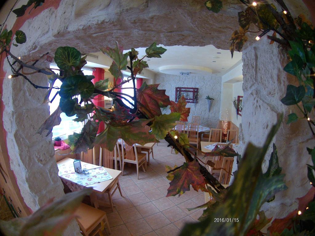 Hotel Alpenblick 2*